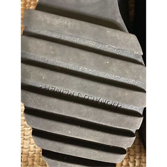 Donald J Pliner slip on platform wedges - Picture 9 of 10